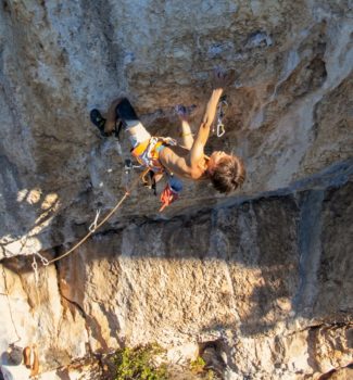 Théo Blass La folle histoire immonde 8c+/9a