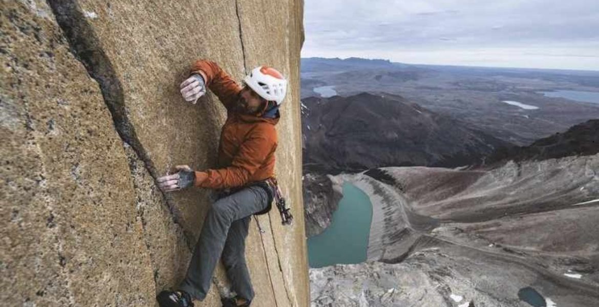 Première en libre de Riders of the Storm ! – First free ascent of Riders on the Storm in Patagonia