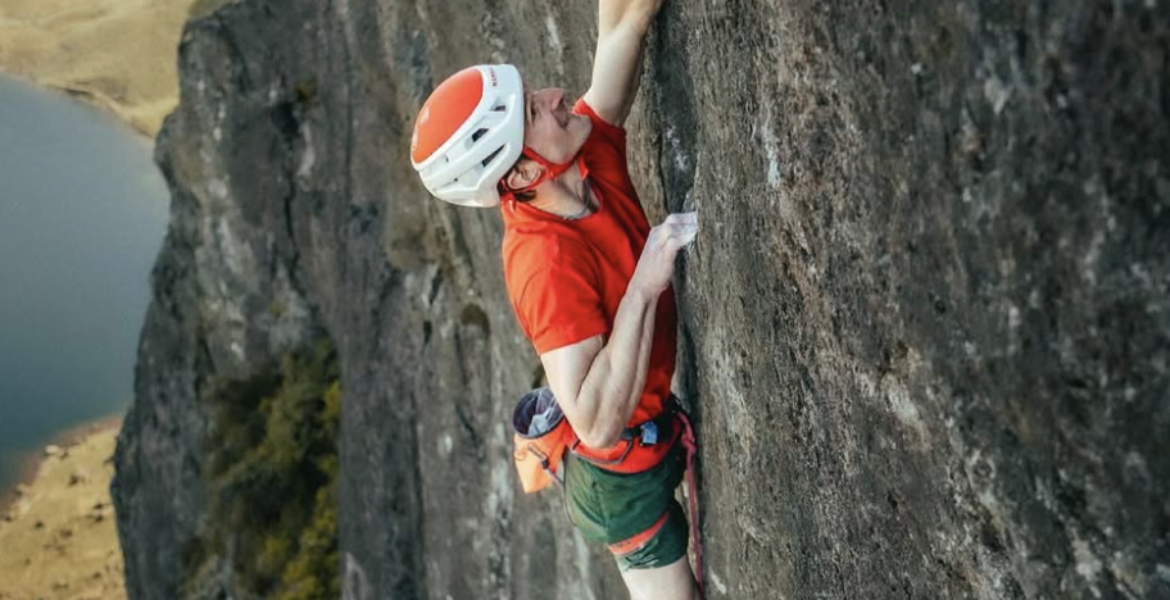 Adam Ondra flashe Lexicon, E11 ! – Adam Ondra flashes Lexicon, E11!
