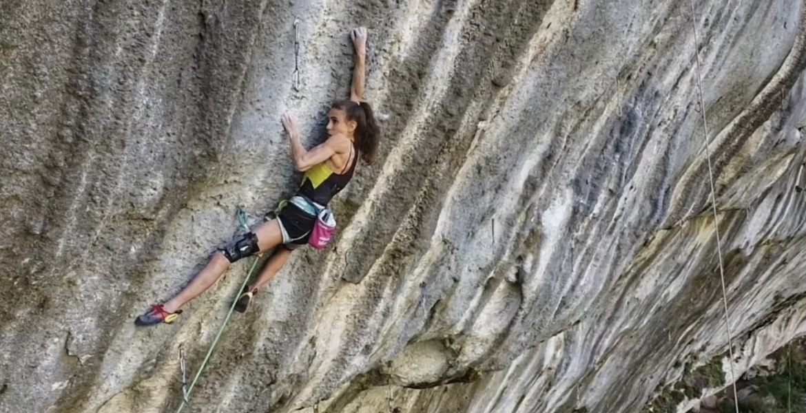 Laura Rogora 8c+ onsight