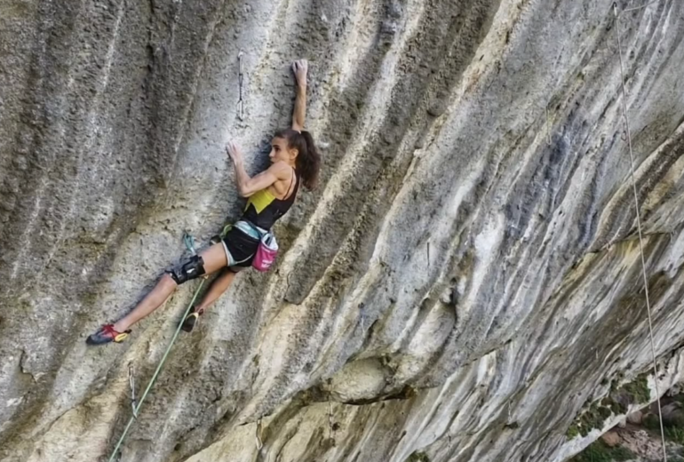 Laura Rogora 8c+ onsight
