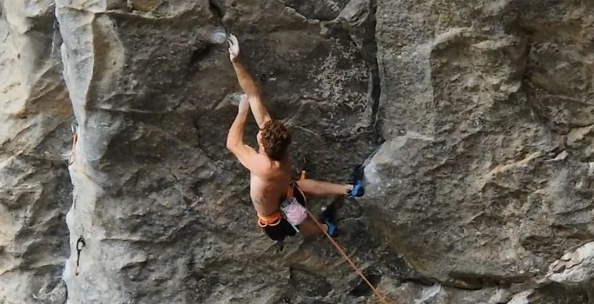 Dylan Chuat répète Move, 9b/+ – Dylan Chuat repeats Move 9b/+ (+ video)