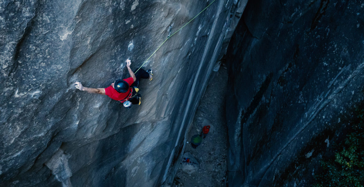 Jacopo Larcher coche Bon Voyage, E12 – Jacopo Larcher ticks Bon Voyage, E12