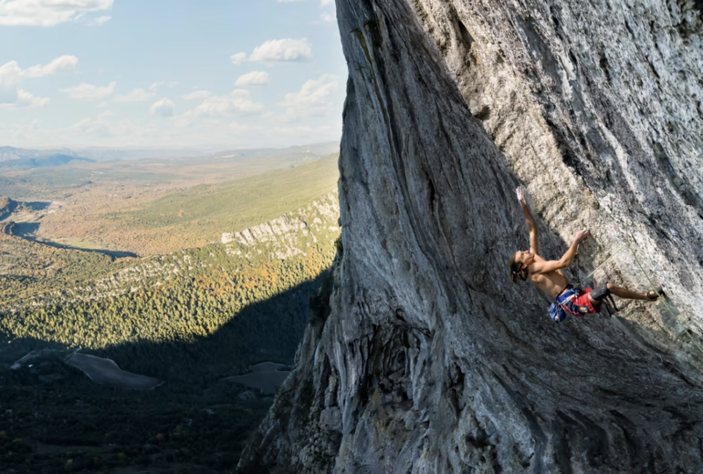Lucien voies de légende Beyond PSL
