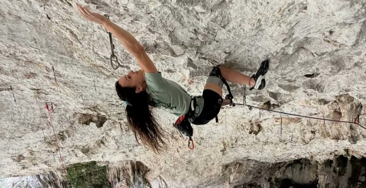 Les dernières réalisations en bloc et en falaise – Latest rockclimbing and bouldering sends